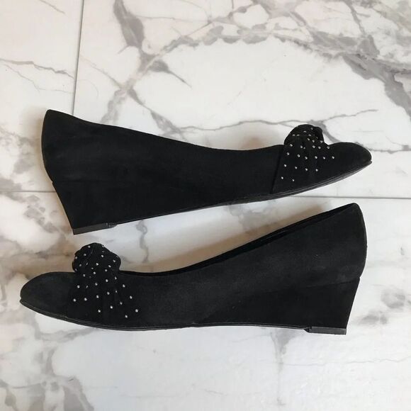 Stuart Weitzman Dotson Black Suede Wedge Heels Narrow Size 8 - Picture 8 of 10